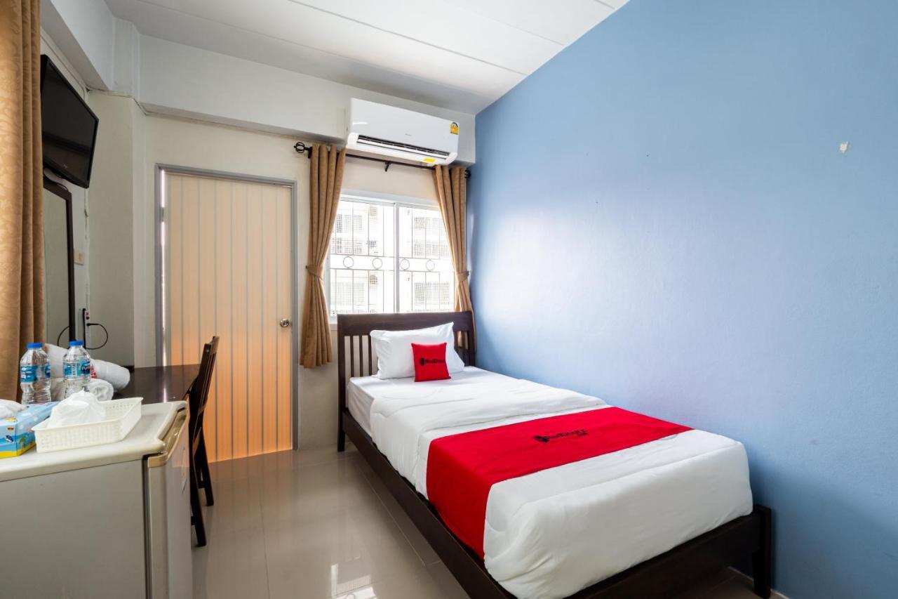 Si Fah At Bangsaen Hotel Ban Rong Khoei Exterior foto